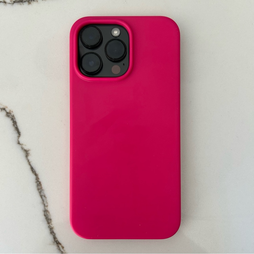 Elago iPhone 14 Pro Max Hot Pink Silicone Phone Case